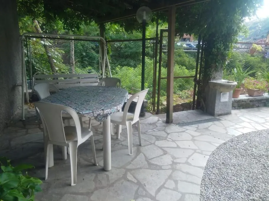 Apartment Il Glicine Di Villa Vittoria Nel Verde A Pochi Minuti Di Auto Dalle Spiagge Borgonovo