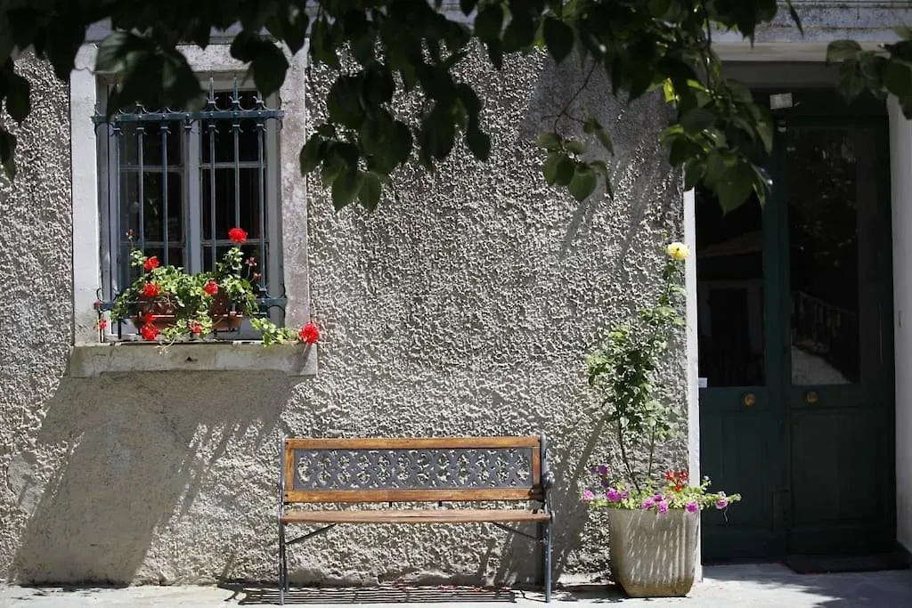 Il Glicine Di Villa Vittoria Nel Verde A Pochi Minuti Di Auto Dalle Spiagge Borgonovo Apartment