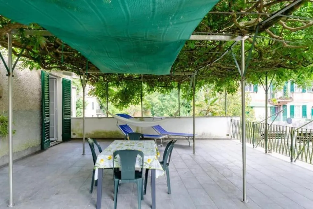 Apartment Il Glicine Di Villa Vittoria Nel Verde A Pochi Minuti Di Auto Dalle Spiagge Borgonovo Italy