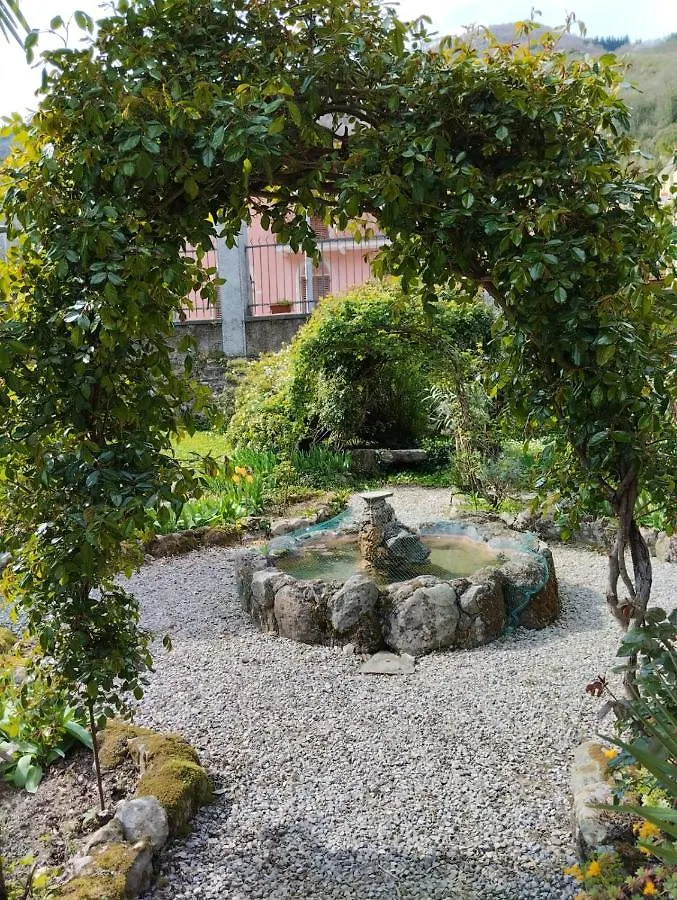 Il Glicine Di Villa Vittoria Nel Verde A Pochi Minuti Di Auto Dalle Spiagge Borgonovo